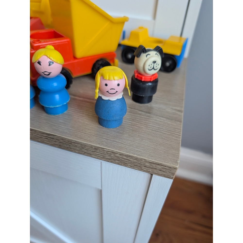 Vintage Fisher-Price Little People Lot with Hospital and Construction Toys - Picture 2 of 12
